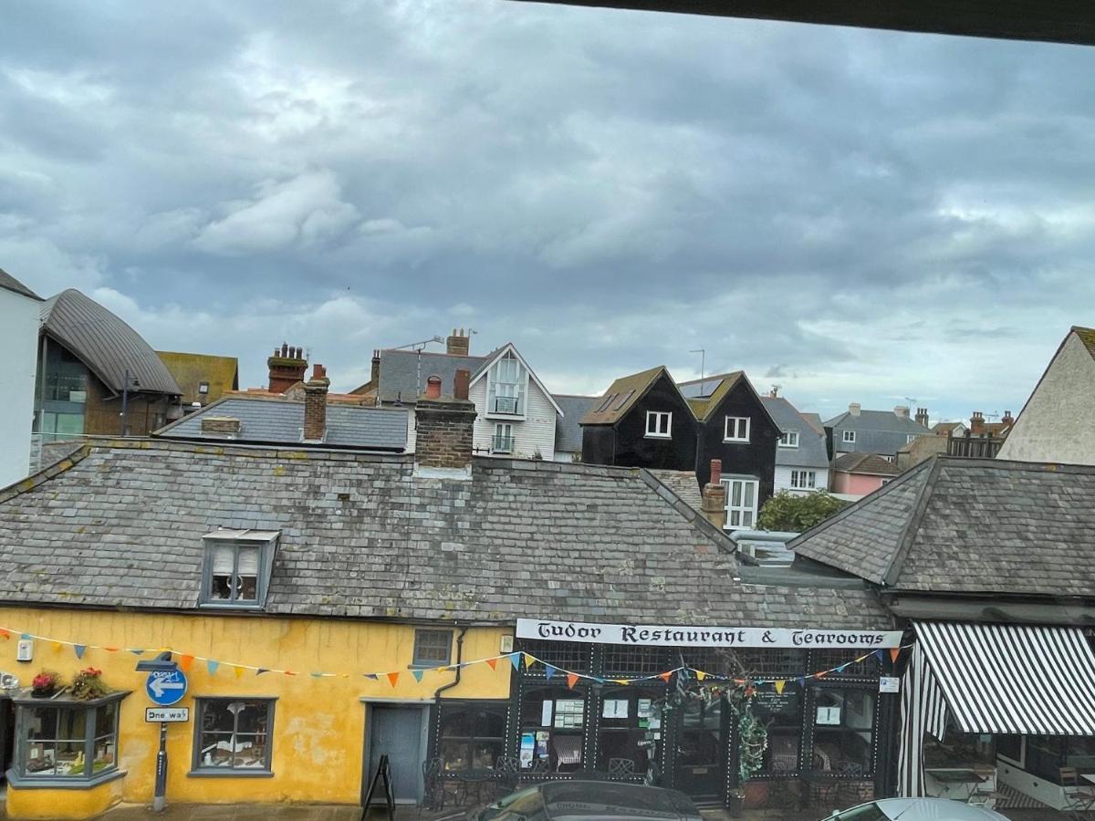 Fabulous Apartment Seconds From Beach By Whitstable-Holidays, Pudding Pan Exterior photo