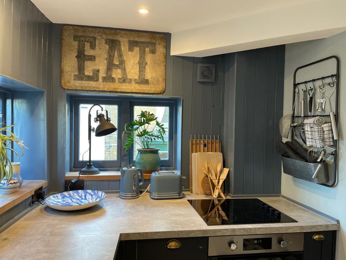 Fabulous Apartment Seconds From Beach By Whitstable-Holidays, Pudding Pan Exterior photo